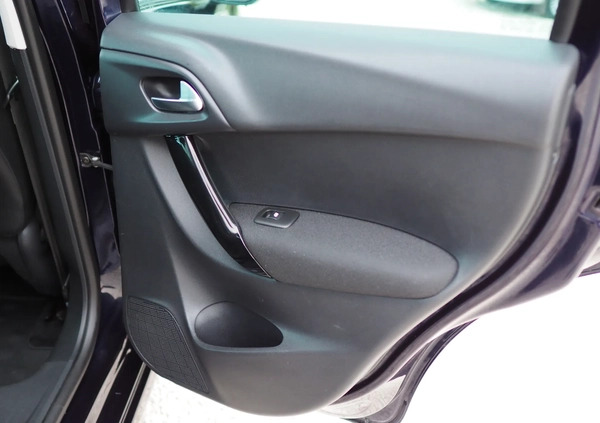 Citroen C3 cena 24900 przebieg: 140000, rok produkcji 2014 z Trzciel małe 497